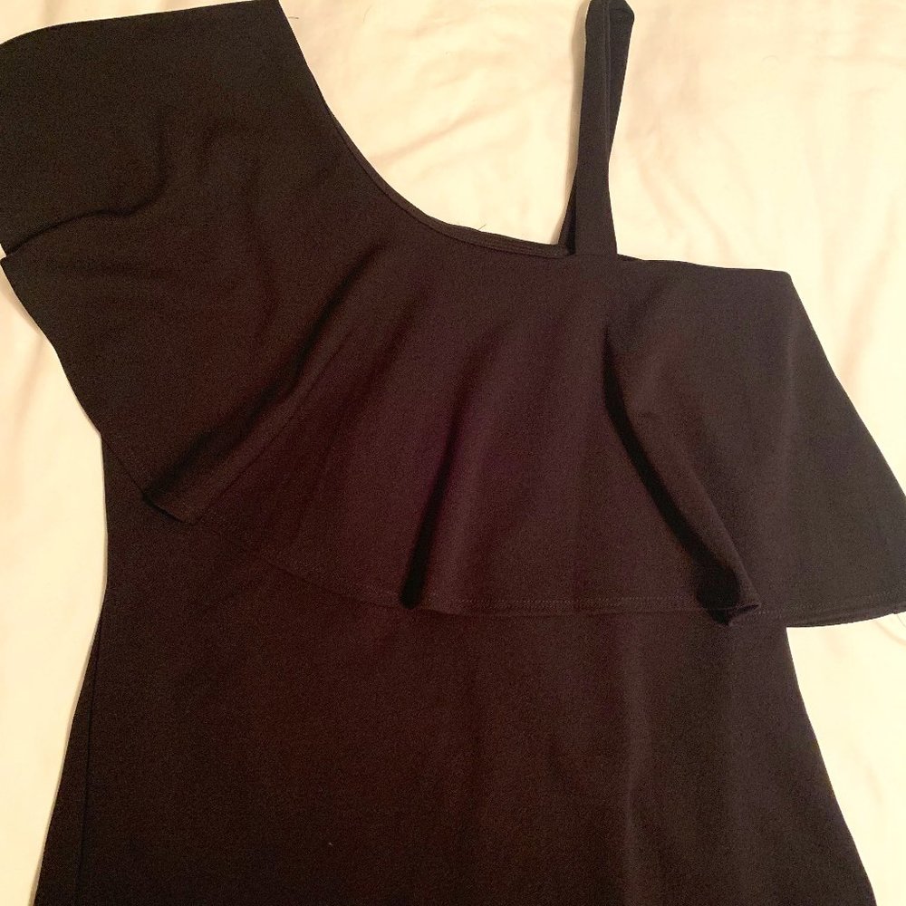 (Special Occasion) One Shoulder Strappy Black Top